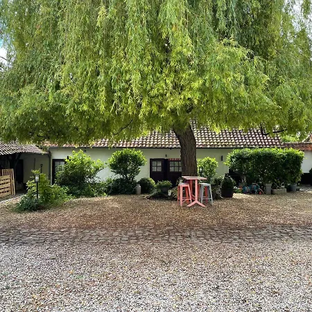 Le Clos Dessyag Maison d'hôtes Montcavrel