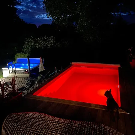 Le Clos Dessyag Hotel