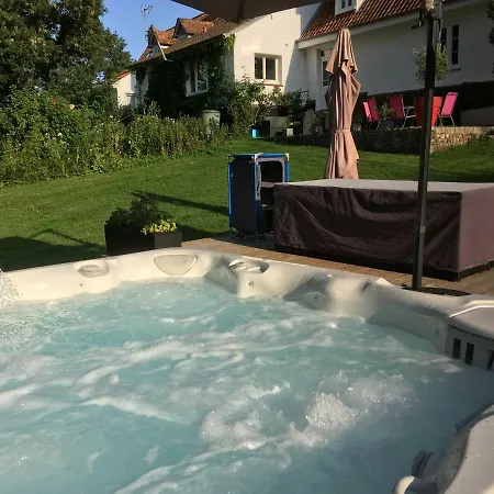 Le Clos Dessyag Hotel 3*