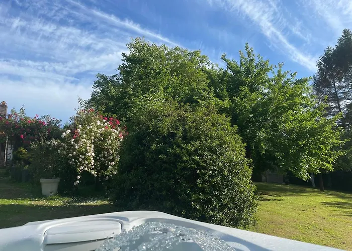 Le Clos Dessyag Hotel